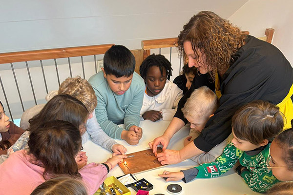 Houtopia - Mission : Physique et Découverte