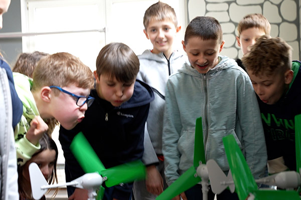 Houtopia - Quelle est la couleur du vent ?